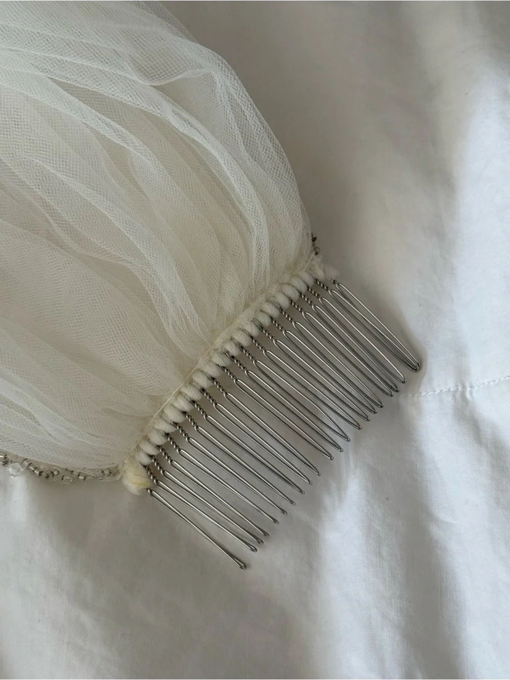 Bridal Veil with Rhinestone Trim - light ivory White
